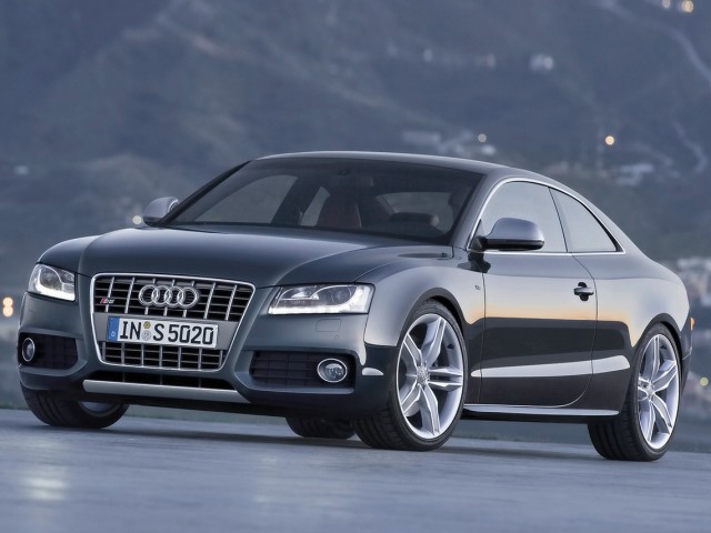 Audi A5: 3 фото