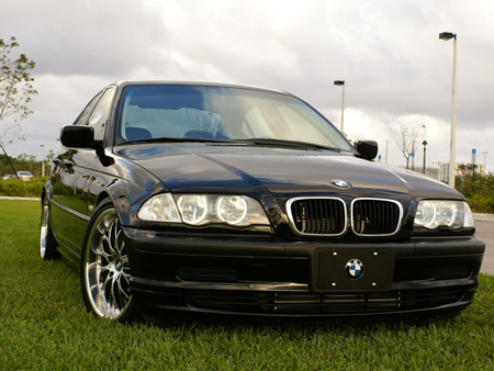 BMW 325i: 3 фото