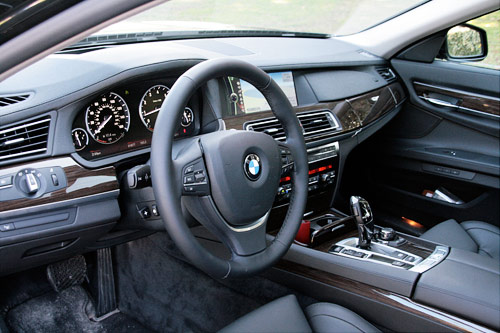 BMW 750Li: 5 фото