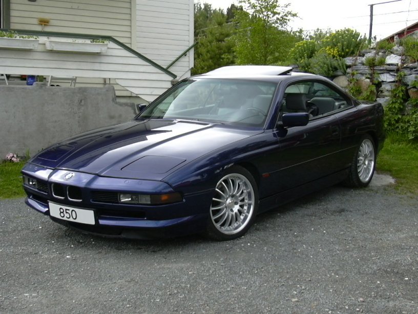 BMW 850i: 2 фото