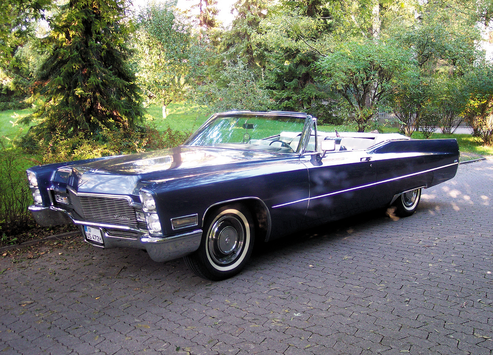 Cadillac DeVille: 4 фото