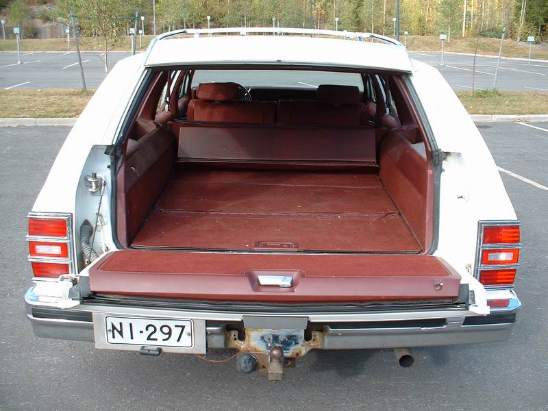 Chevrolet Caprice Wagon: 7 фото