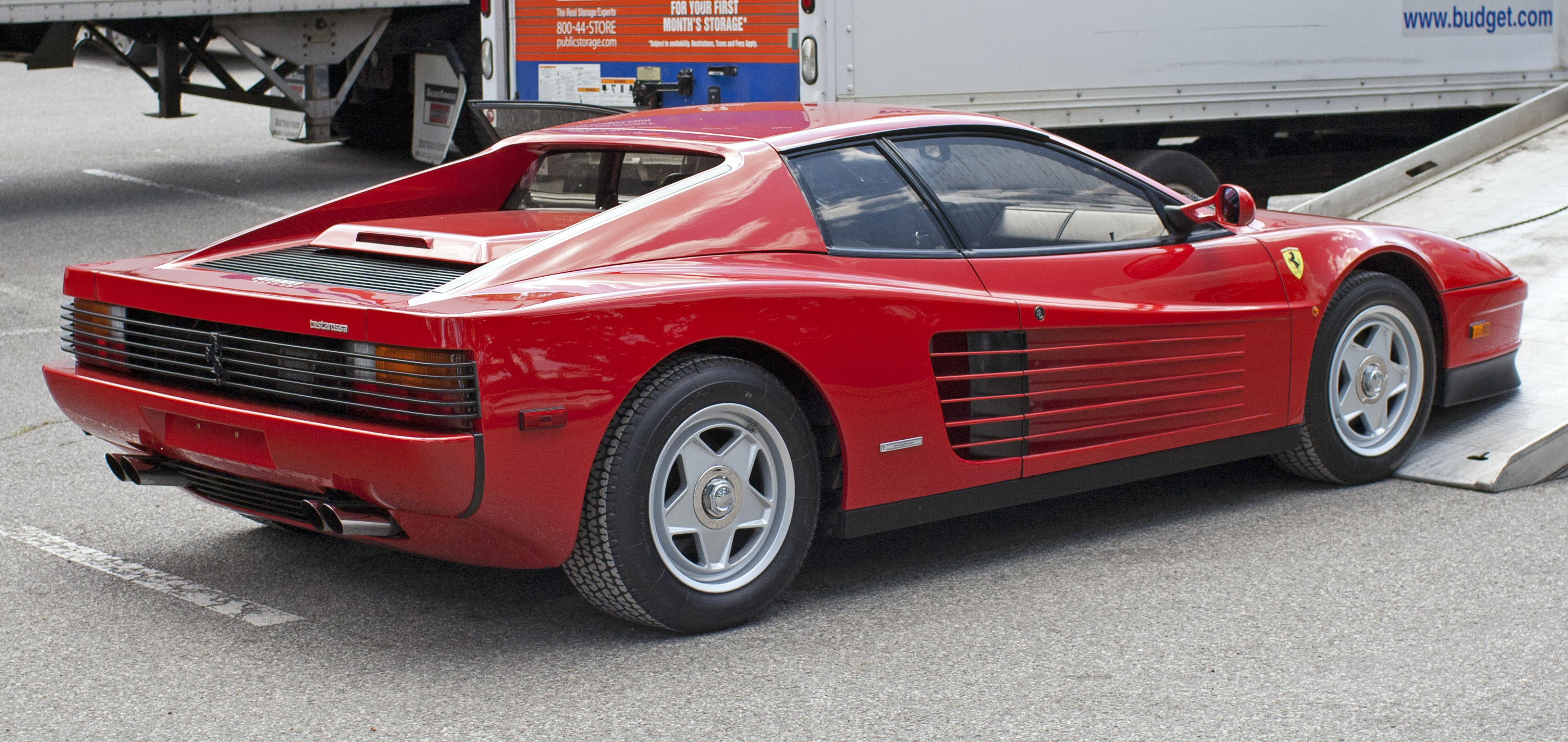 Ferrari Testarossa: 7 фото