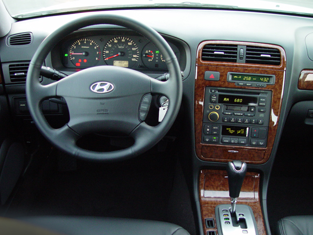 Hyundai XG: 7 фото