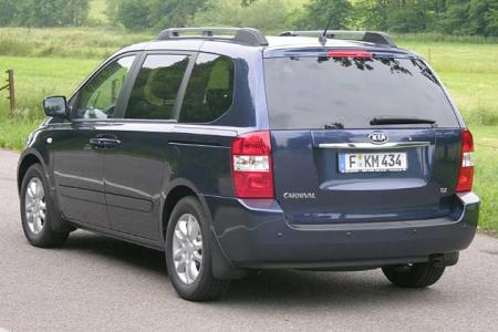 Kia Carnival II: 11 фото