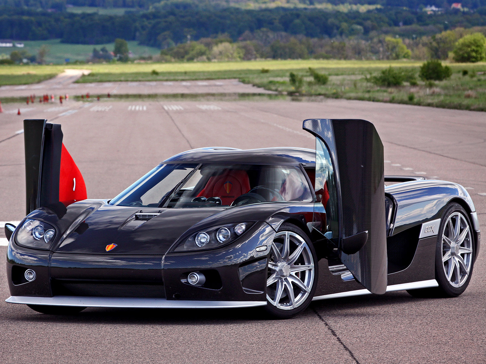 Koenigsegg CCX: 10 фото