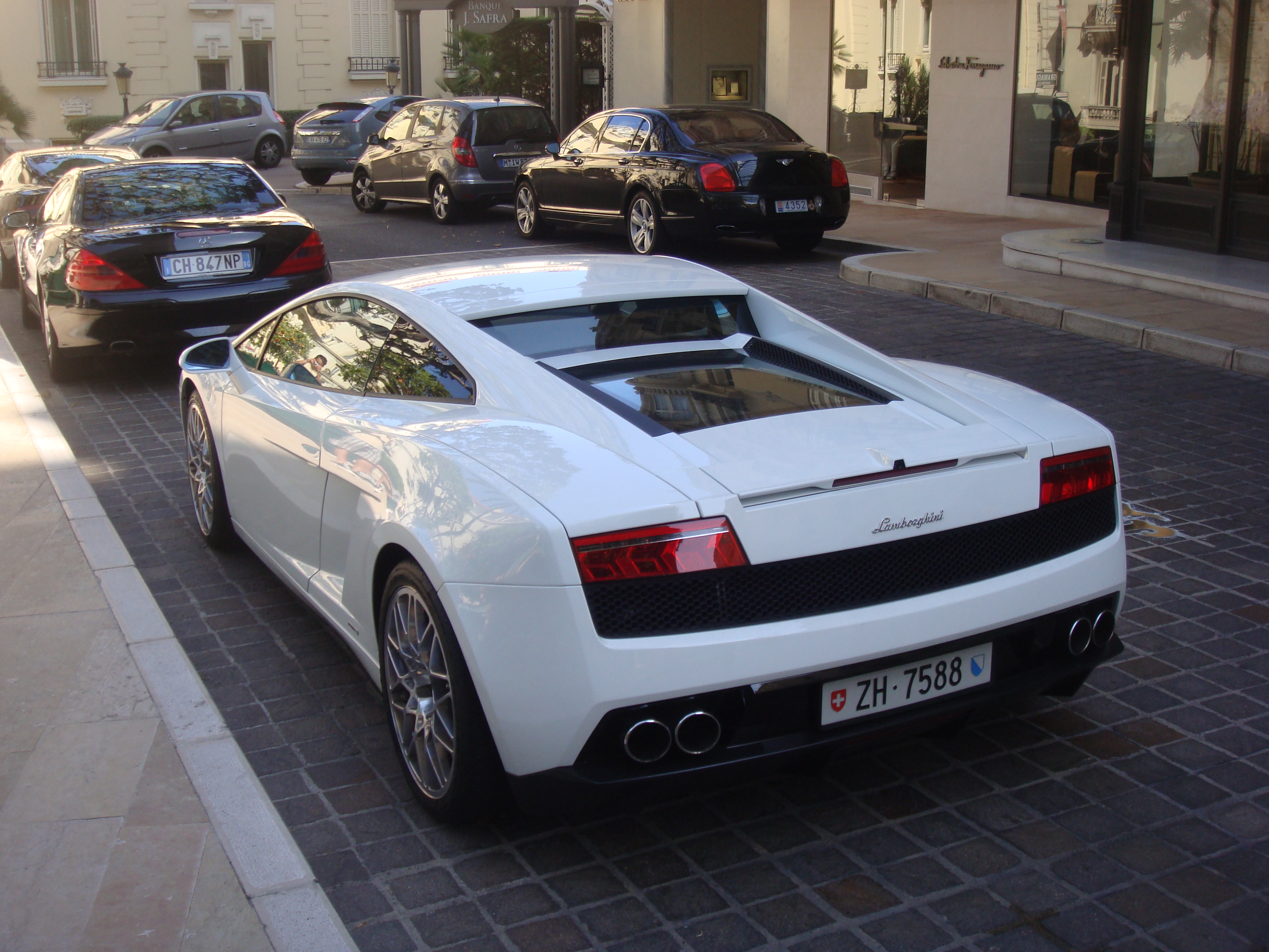 Lamborghini Gallardo LP560-4: 3 фото