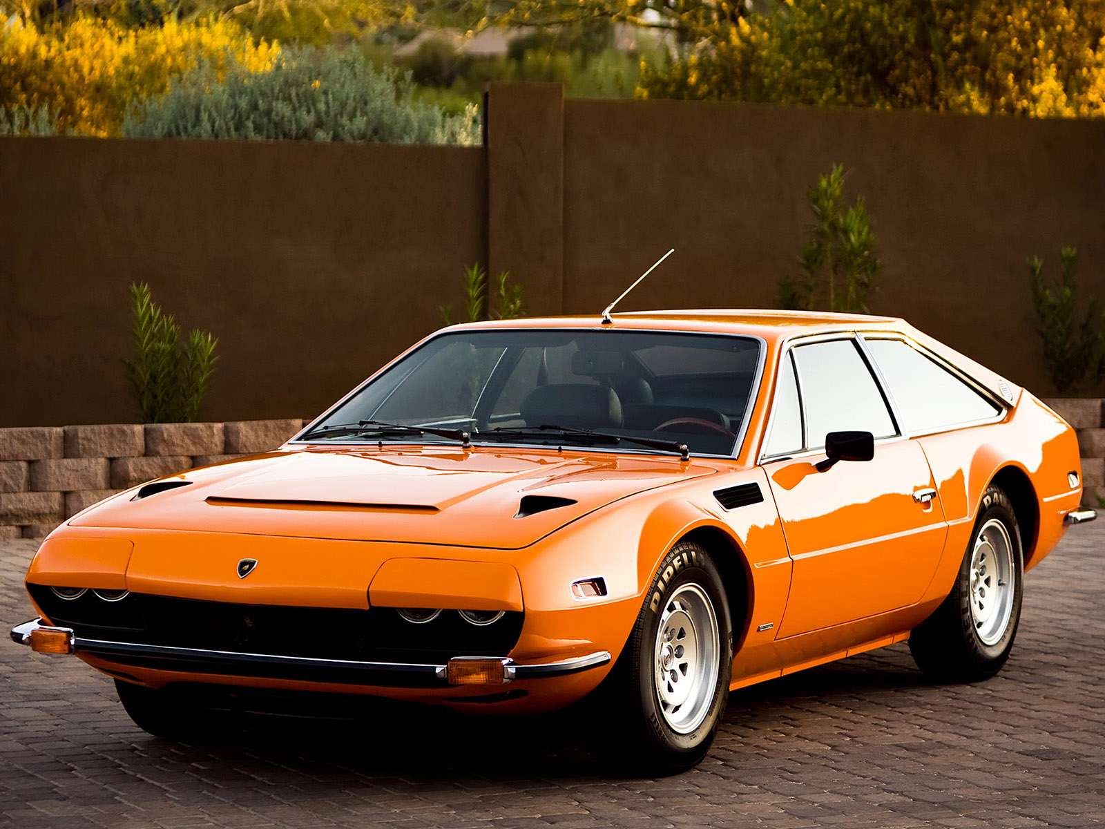 Lamborghini Jarama