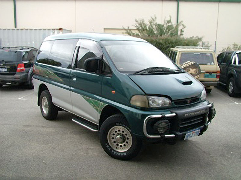 Mitsubishi L-400