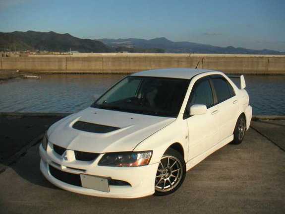 Mitsubishi Lancer Cedia: 10 фото