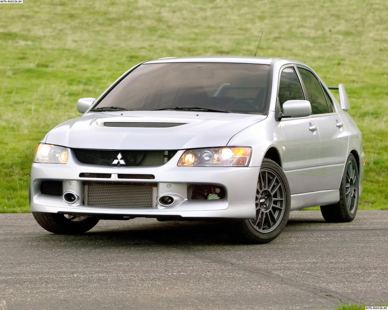 Mitsubishi Lancer Evolution IX: 6 фото