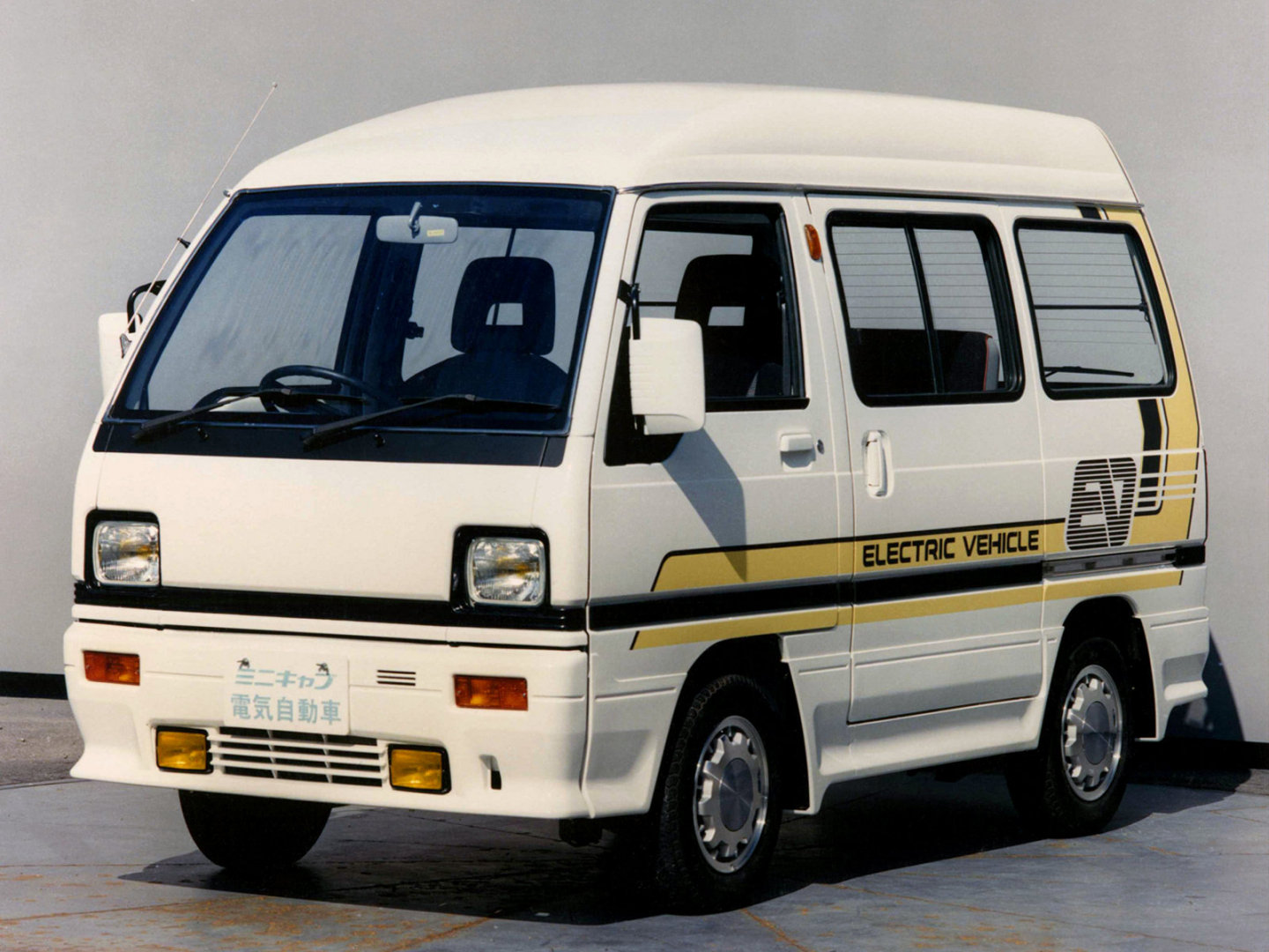 Mitsubishi Minicab: 6 фото