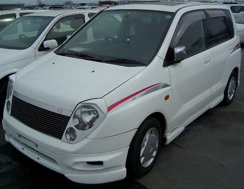 Mitsubishi Mirage Dingo