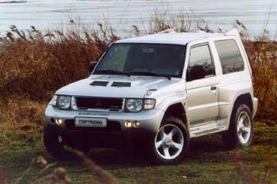 Mitsubishi Pajero Evolution: 12 фото