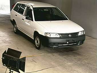 Nissan AD Wagon: 4 фото