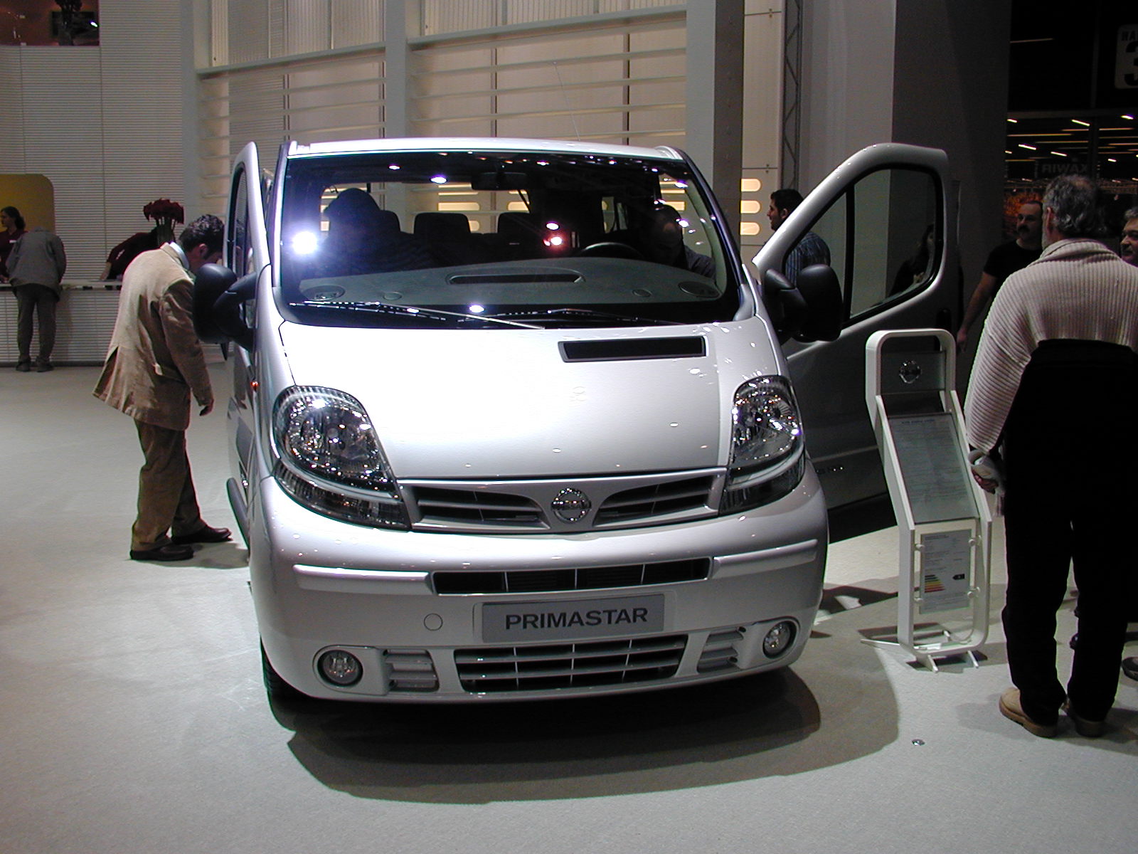 Nissan Primastar: 4 фото