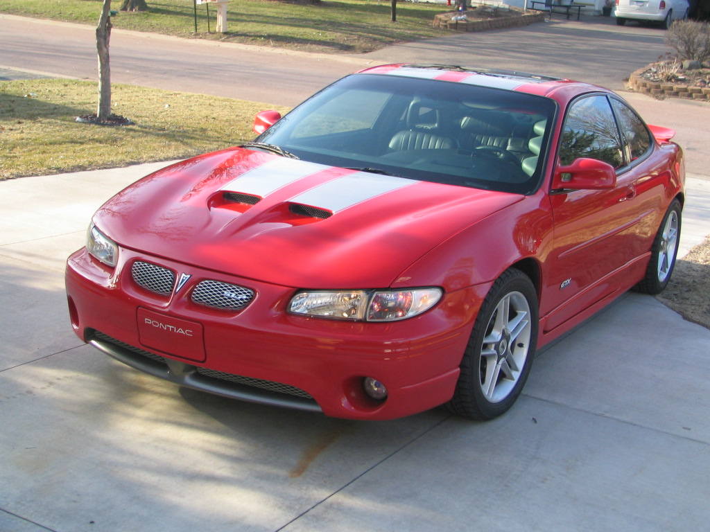 Pontiac Grand Prix: 10 фото