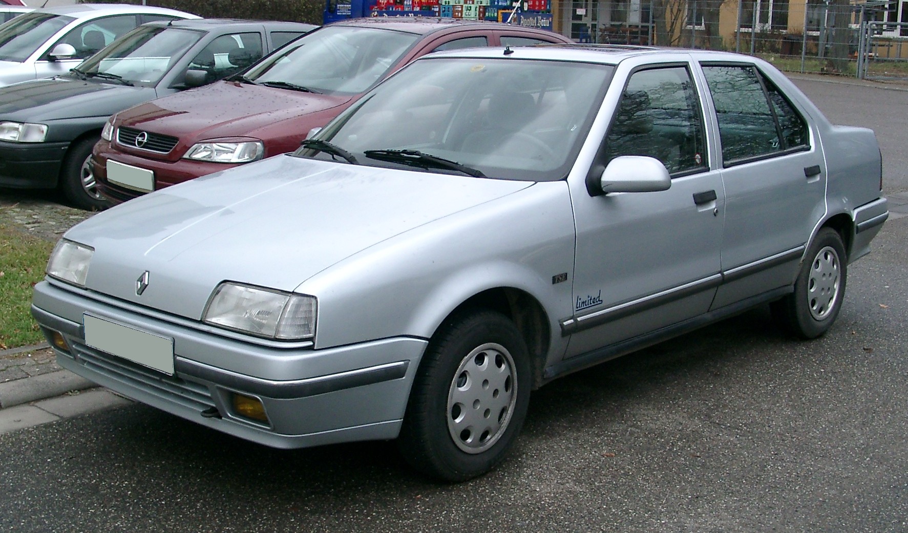 Renault 19: 11 фото