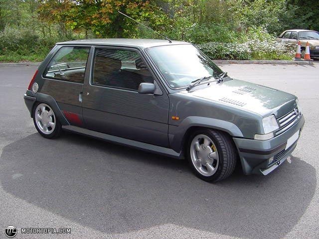 Renault 5 GT Turbo: 4 фото