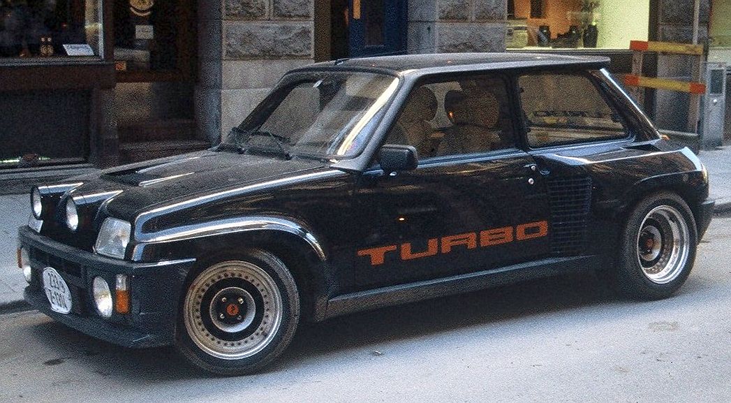Renault 5 Turbo: 4 фото
