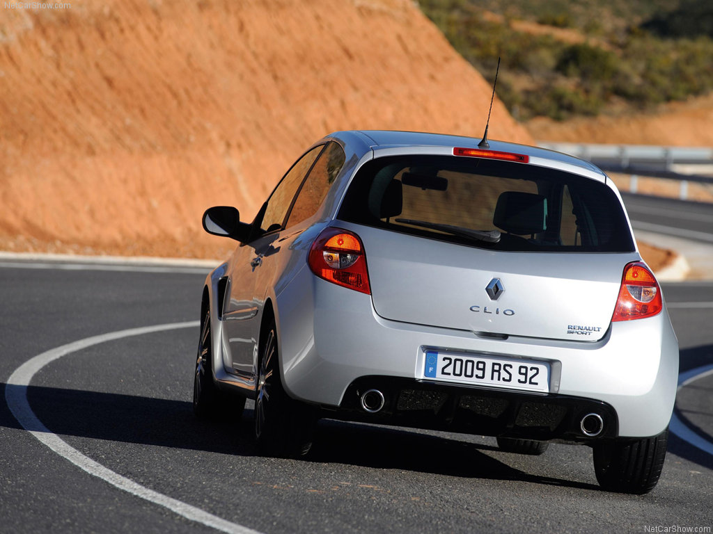 Renault Clio RS: 7 фото