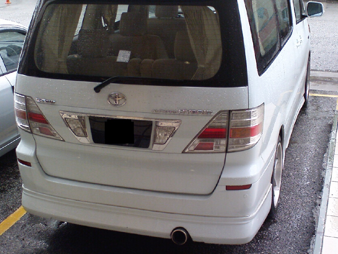 Toyota Alphard Hybrid: 10 фото