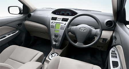 Toyota Belta: 2 фото