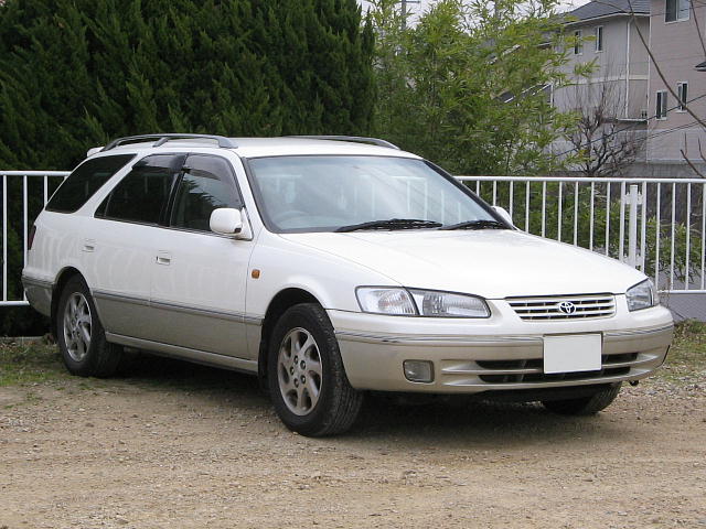 Toyota Camry Gracia