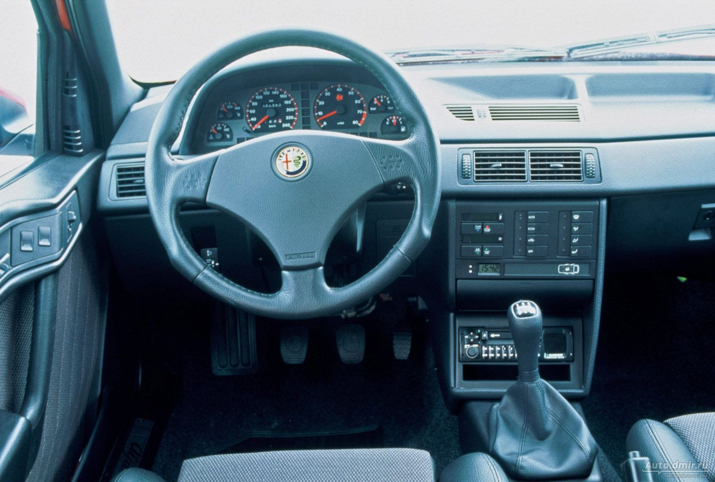 Alfa Romeo 146: 09 фото
