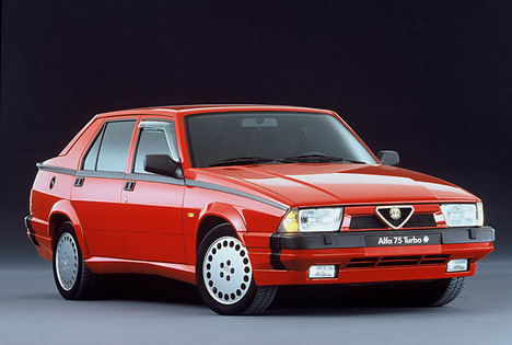 Alfa Romeo 75: 6 фото