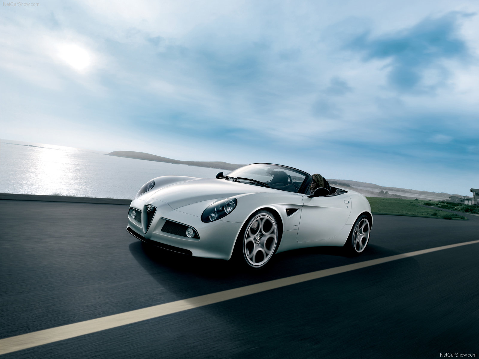 Alfa Romeo 8C Spider: 5 фото