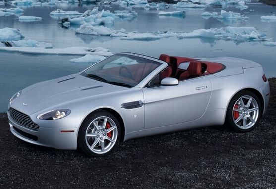 Aston Martin V8 Vantage Roadster: 3 фото