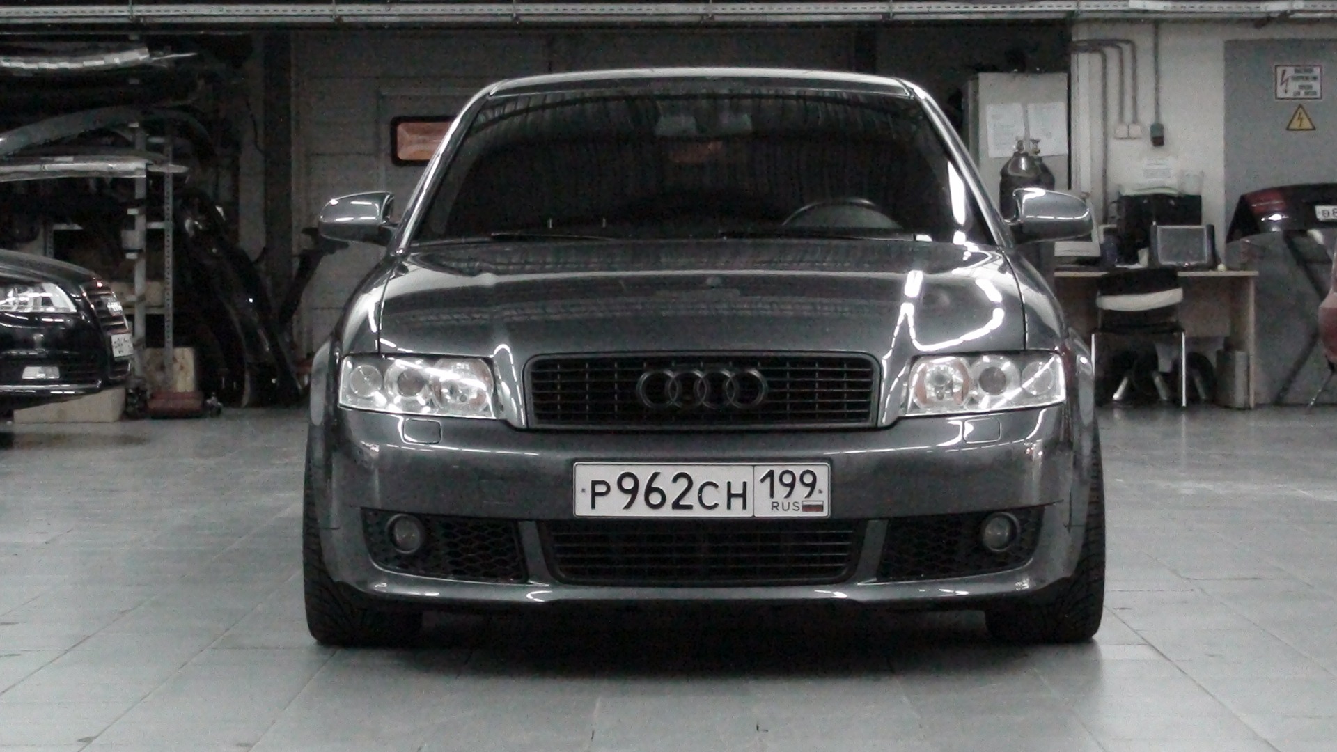 Audi A4 B6: 08 фото