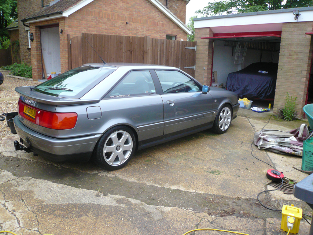 Audi S2: 4 фото