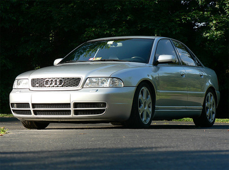 Audi S4 B5: 11 фото