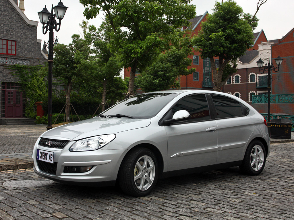 Chery M11 Hatchback: 6 фото