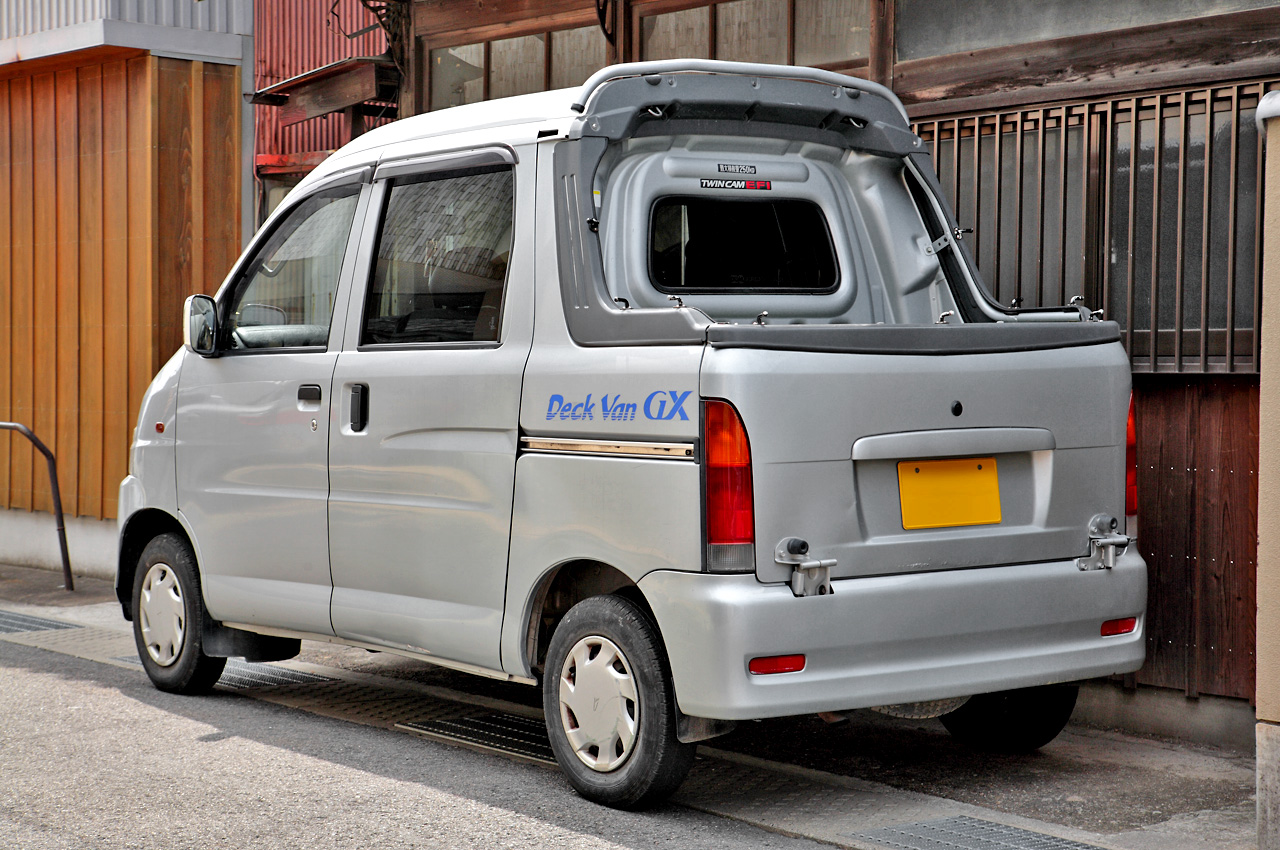 Daihatsu Hijet: 8 фото