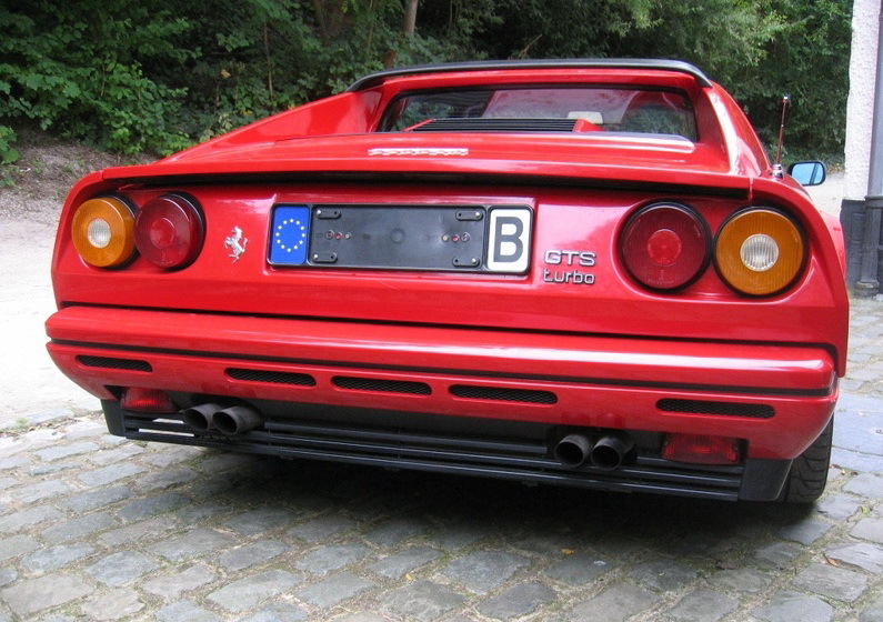 Ferrari 208: 09 фото