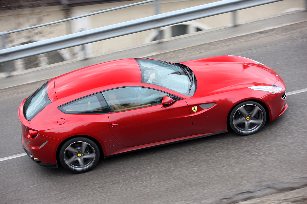 Ferrari FF: 06 фото