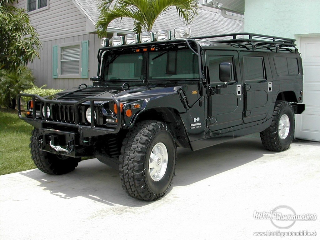 Hummer H1: 10 фото