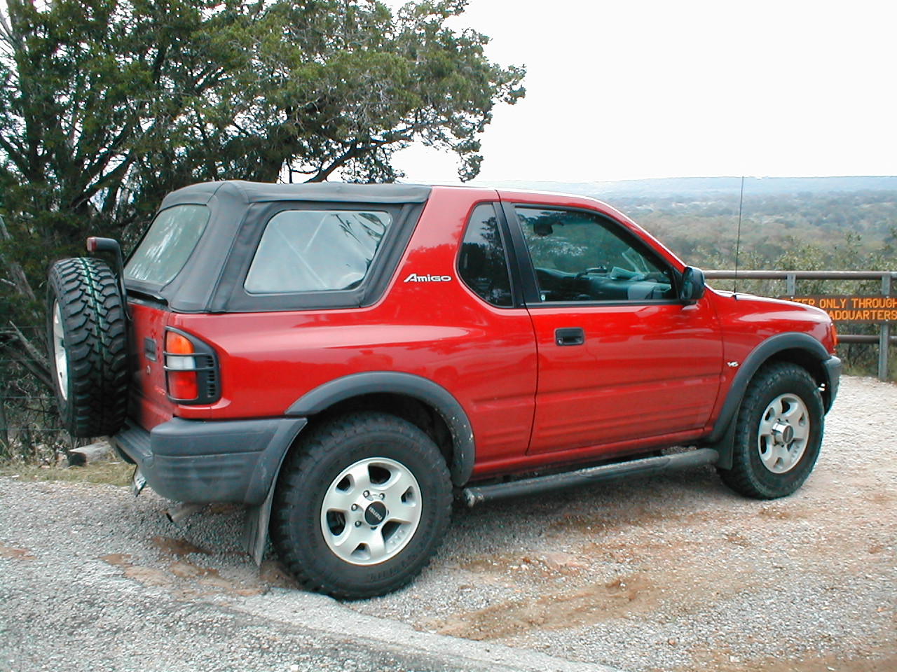 Isuzu Amigo: 12 фото