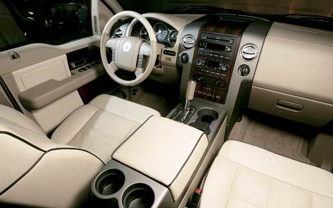 Lincoln Mark LT: 10 фото