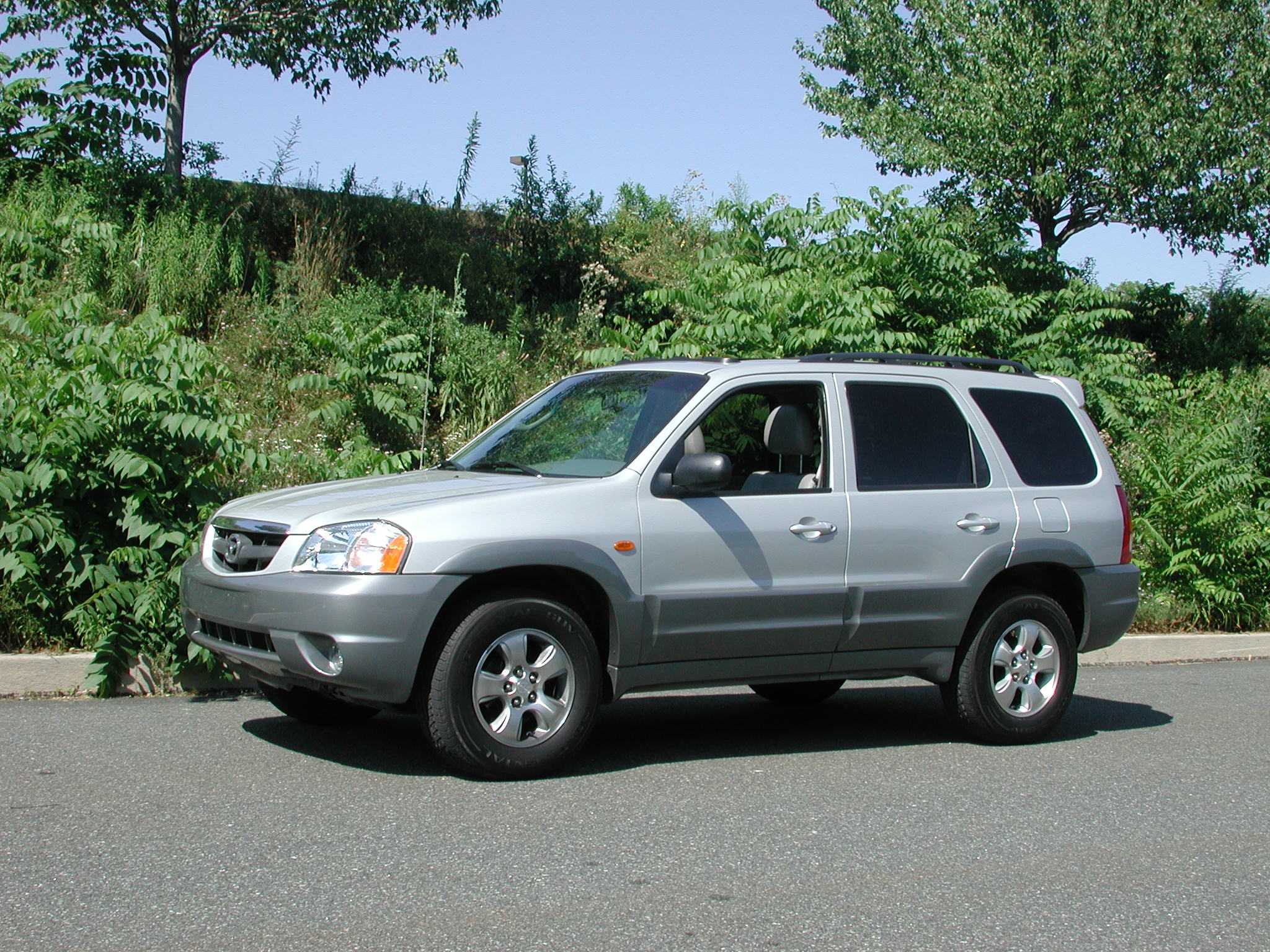 Mazda Tribute: 3 фото