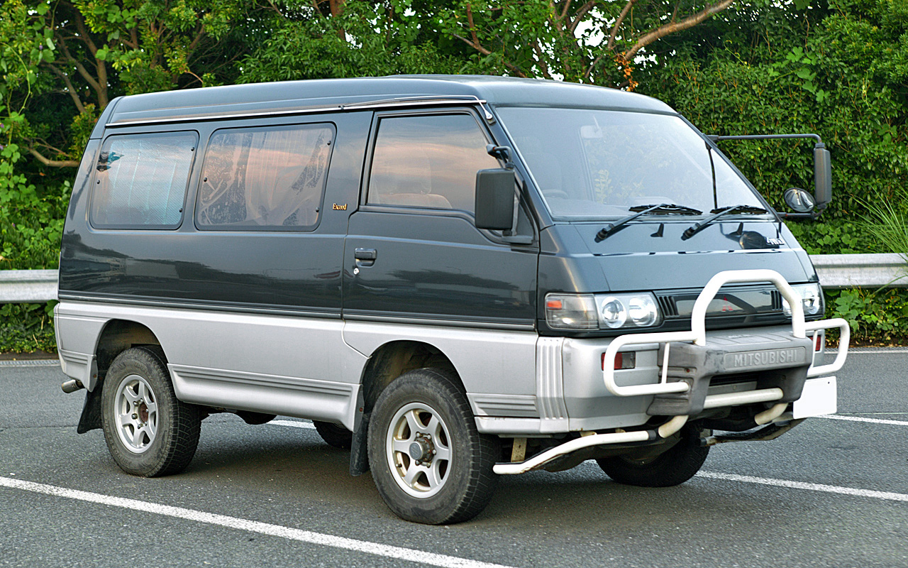 Mitsubishi Delica III: 3 фото