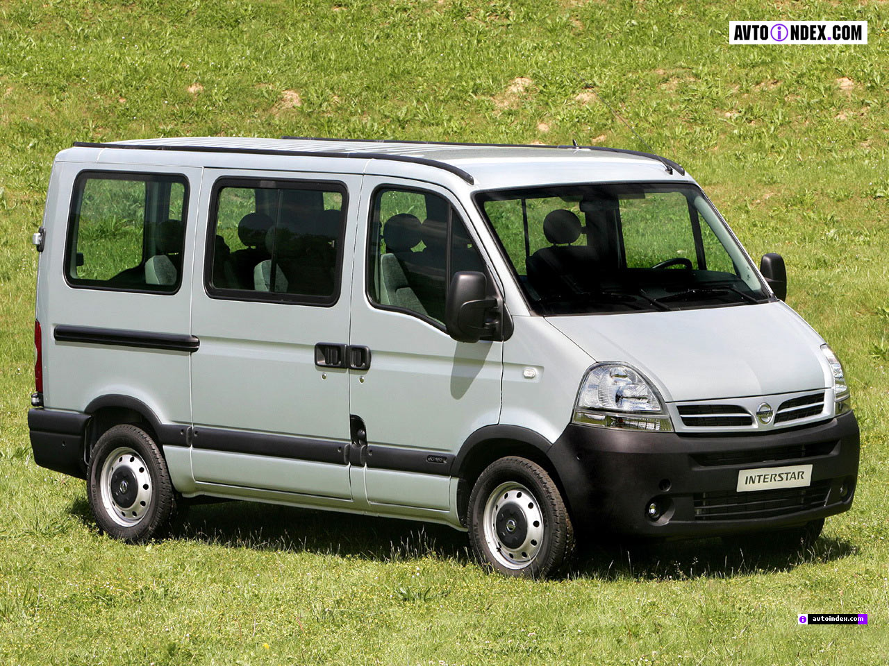 Nissan Interstar: 6 фото