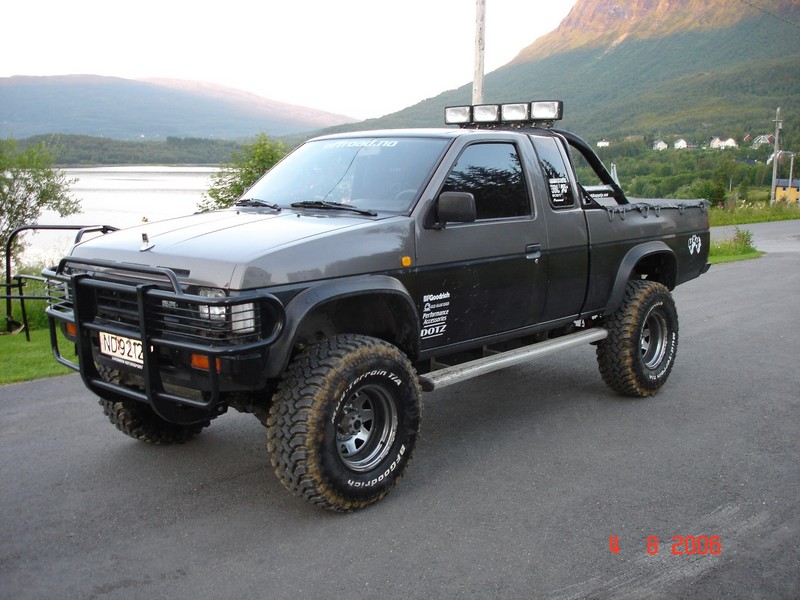 Nissan King Cab: 8 фото