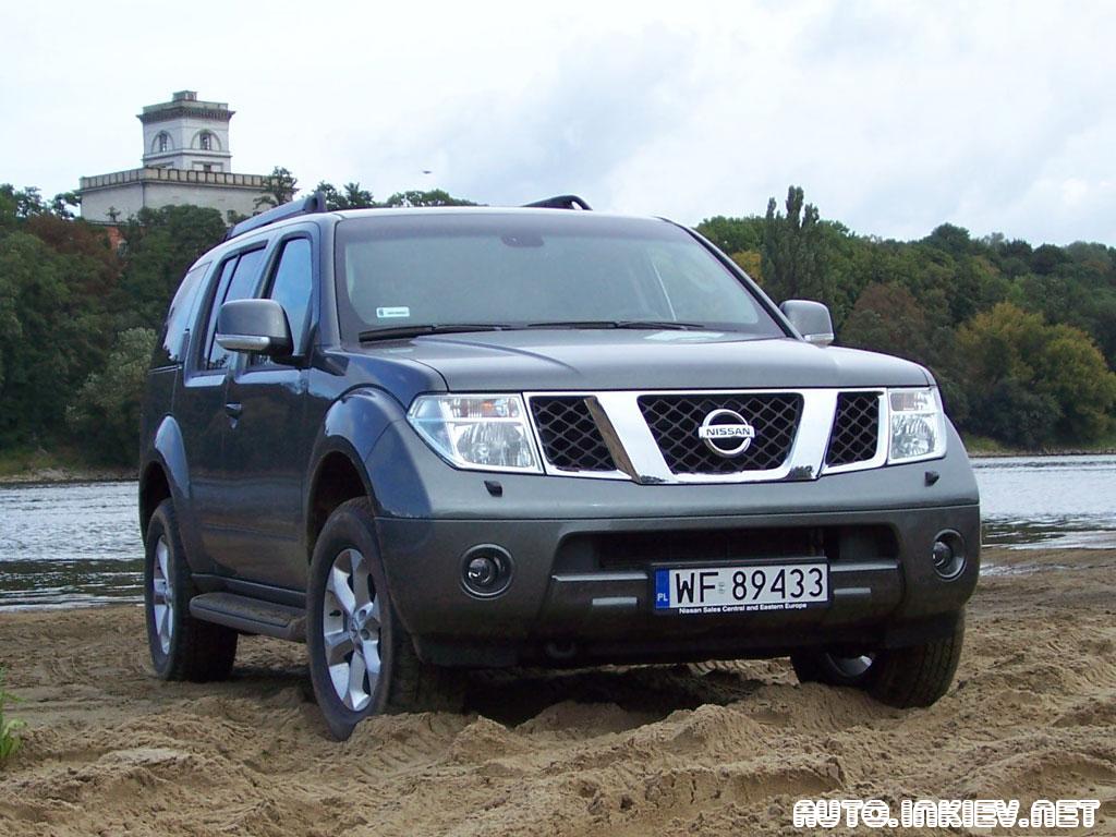 Nissan Navara: 12 фото