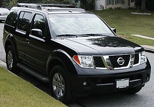 Nissan Pathfinder: 4 фото