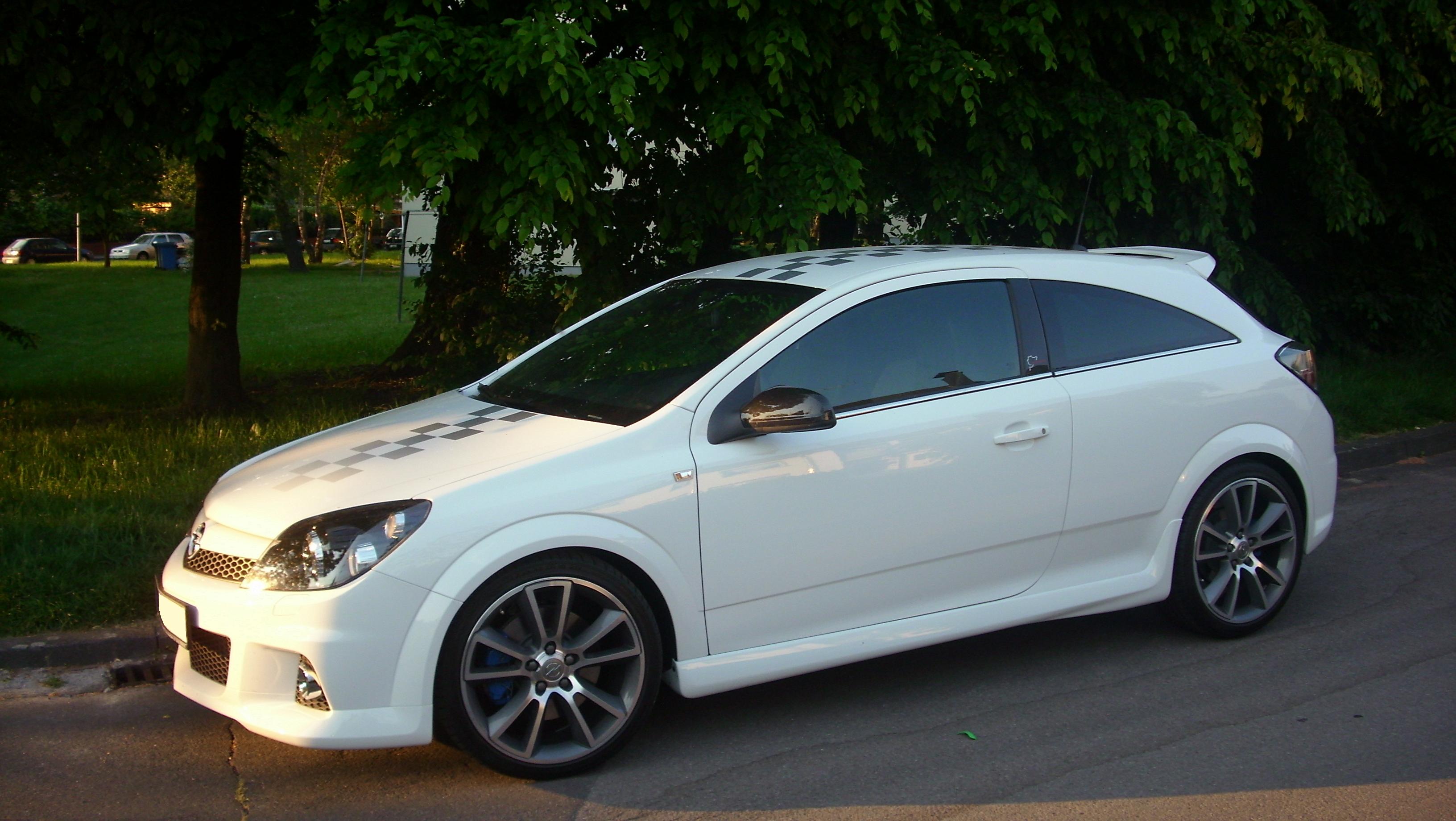 Opel Astra H OPC