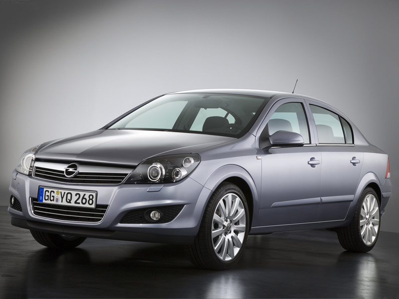 Opel Astra Sedan: 8 фото